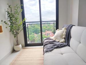 Modern Studio with Pool in Luque