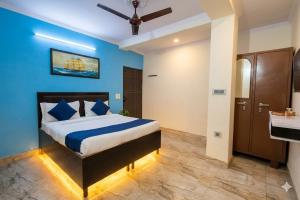 Hotel South Embassy 2 Min Walk From Durgabai Deshmukh South Campus Metro Station
