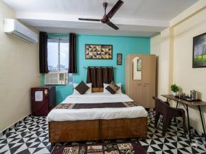Hotel South Embassy 2 Min Walk From Durgabai Deshmukh South Campus Metro Station