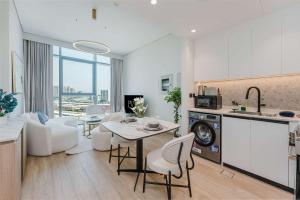 PVH - Seslia Tower - 1BR with City Views