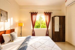 Lumara by RedOlive 2BHK 20min E-city Nr Apollo
