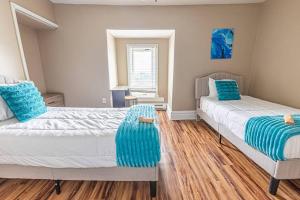 Bright Mount Washington 3BR with Deck