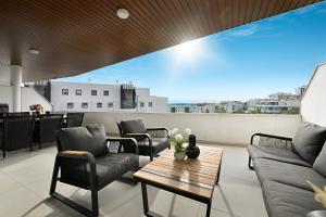 Modern Apartment With Terrace In Higueron