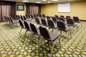 Holiday Inn Express and Suites Limerick - Pottstown by IHG