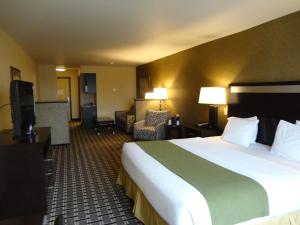 Holiday Inn Express and Suites Limerick - Pottstown by IHG