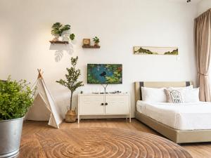 -Lake View- Mount Austin IKEA Toppen 10 mins - A110