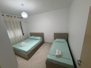 2 bdr apt with stunning sea view in the promenade