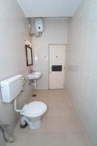 Brand New Luxurious & Spacious Studio Apartments Near Calangute Beach With Pool, Kitchen & Washing Machine For Upto 8 People - G2