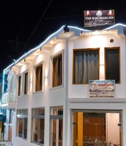 The Baramasa Inn - By Uniyals
