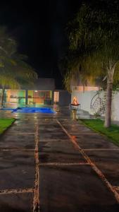 Acasasparadisiaca, Casa com Piscina Quente Hidromasagem, Roupa de cama Incluso e Aceitamos Pet
