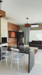 Acasasparadisiaca, Casa com Piscina Quente Hidromasagem, Roupa de cama Incluso e Aceitamos Pet
