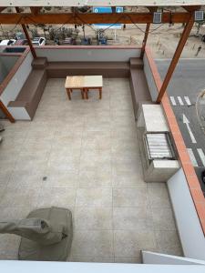 Modern 3-Level Apartment with Rooftop & BBQ