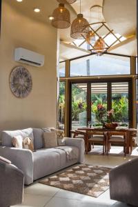 Arenal Keljá Luxury Villa Naracjun-Heated Pool-Volcano View-Eco Trail