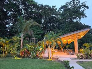 Arenal Keljá Luxury Villa Naracjun-Heated Pool-Volcano View-Eco Trail