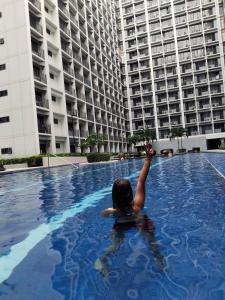 Shore1 TowerD 1BR Pool View MOA Airport Parking by Shmily Suite Staycation