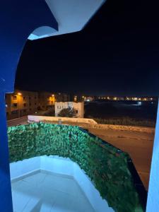 Apparemment ensoleillé avec balcon