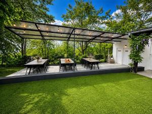 Belgrade Villa - Private Estate & Pool - Exclusive Use - Full Privacy - Garden & BBQ - One Group Only