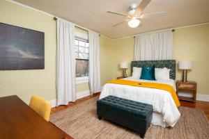 Hanover Haven Grand Historic RetreatGame Room