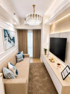 Golden Luxe Staycation - Shore3 Tower1 - 1BR Near MOA