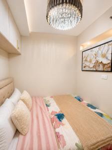 Golden Luxe Staycation - Shore3 Tower1 - 1BR Near MOA
