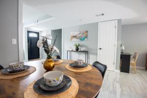 Beacon Brick Bungalow - PatioWiFiFamily & Groups