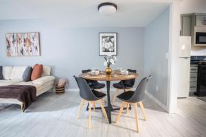 Beacon Brick Bungalow - PatioWiFiFamily & Groups
