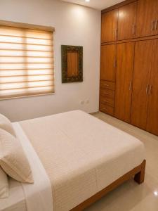 2br 1ba Condo 1 block to ocean Condo 1