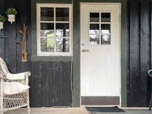 8 person holiday home in HENÅN