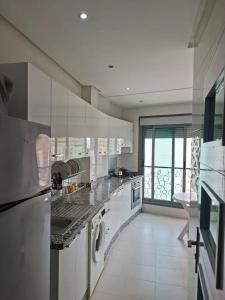 Modern Apartment in Great Location