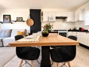 Casa com 2 quartos, estacionamento e ar-condicionado