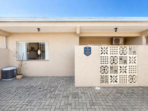 Casa com 2 quartos, estacionamento e ar-condicionado