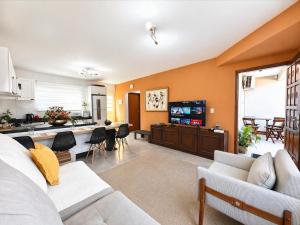 Casa com 2 quartos, estacionamento e ar-condicionado