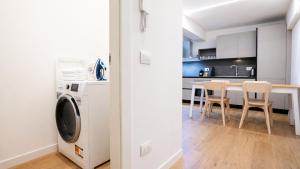 Modern Flat Metro CityLife-MICO-Self Check-in-AC
