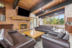 Hickory Hideaway w Hot Tub by Property Valet