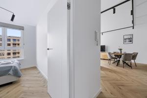 Warsaw Bemowo Apt with Underground Parking, Balcony by Rentujemy