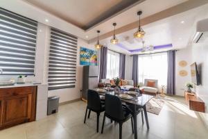7 - Min Walk to Beach | Pool - KING Bed | Wi-Fi