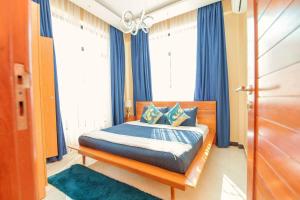 The Hidden Charm- Private Apt- Wi-Fi-Easy access to town