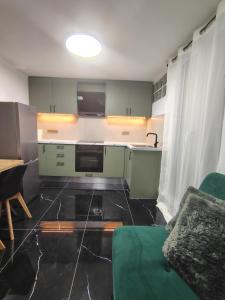 Luxury Apartment By GM