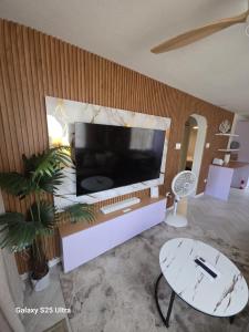 Harveys Oasis 2-Us Embassy, Cruise Port, Vacation