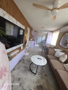 Harveys Oasis 2-Us Embassy, Cruise Port, Vacation