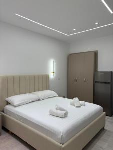 Shiroka Lakeview Rooms