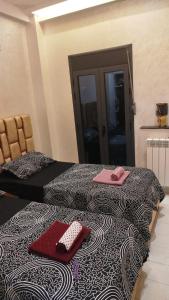F2 confortable, Near airport
