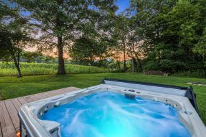 Pennsylvania - Private Pickleball Court, Hot Tub and Fire Pit