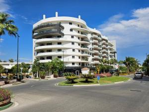 Inf11D - Modern City Flat Near Beach & Old Town