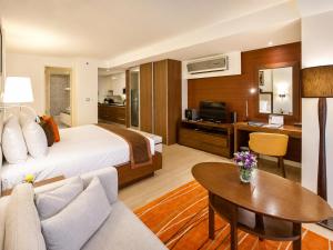 Oakwood Residence Sukhumvit 24 Bangkok