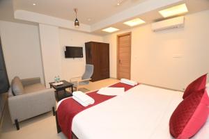 Hotel Layover Stay-3 Minutes From the Airport