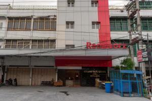 RedDoorz Plus @ Jalan Letda Sujono Medan 2