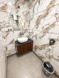 The Zenith Stay Luxury 3BHK Apartment