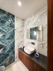 The Zenith Stay Luxury 3BHK Apartment