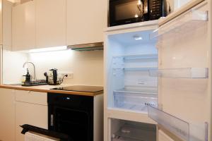 Efficient Fully Equipped Central Studio